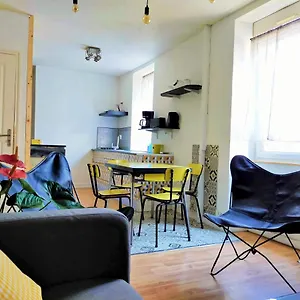 https://au-bord-de-leau-a-concarnoloc.inbrittany.com