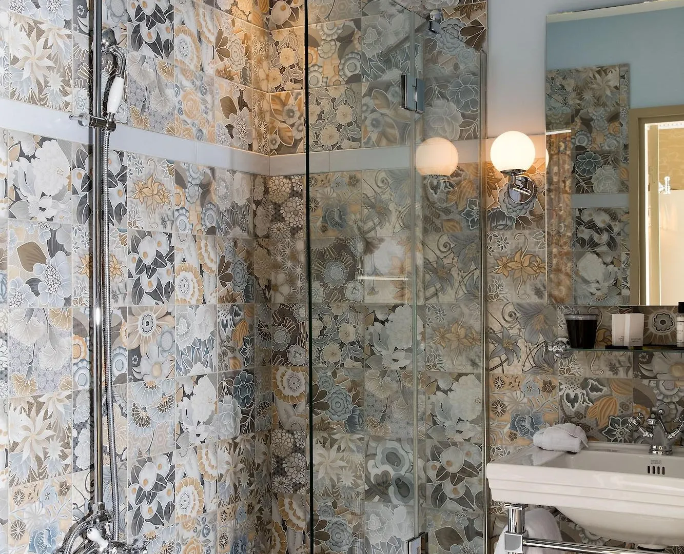 Hotel Monsieur & Spa Paris 4*,  Fransa